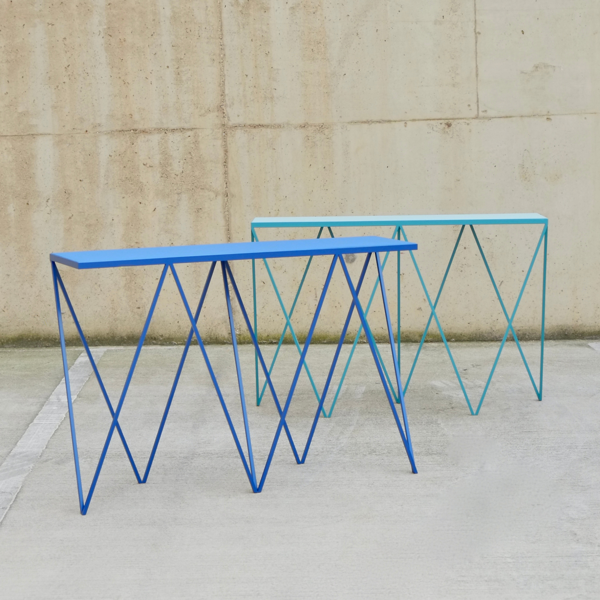 Giraffe Console Table - Linoleum Top